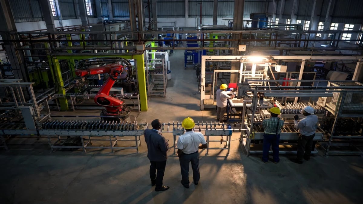 Phase-by-phase automation for a manufacturing plant