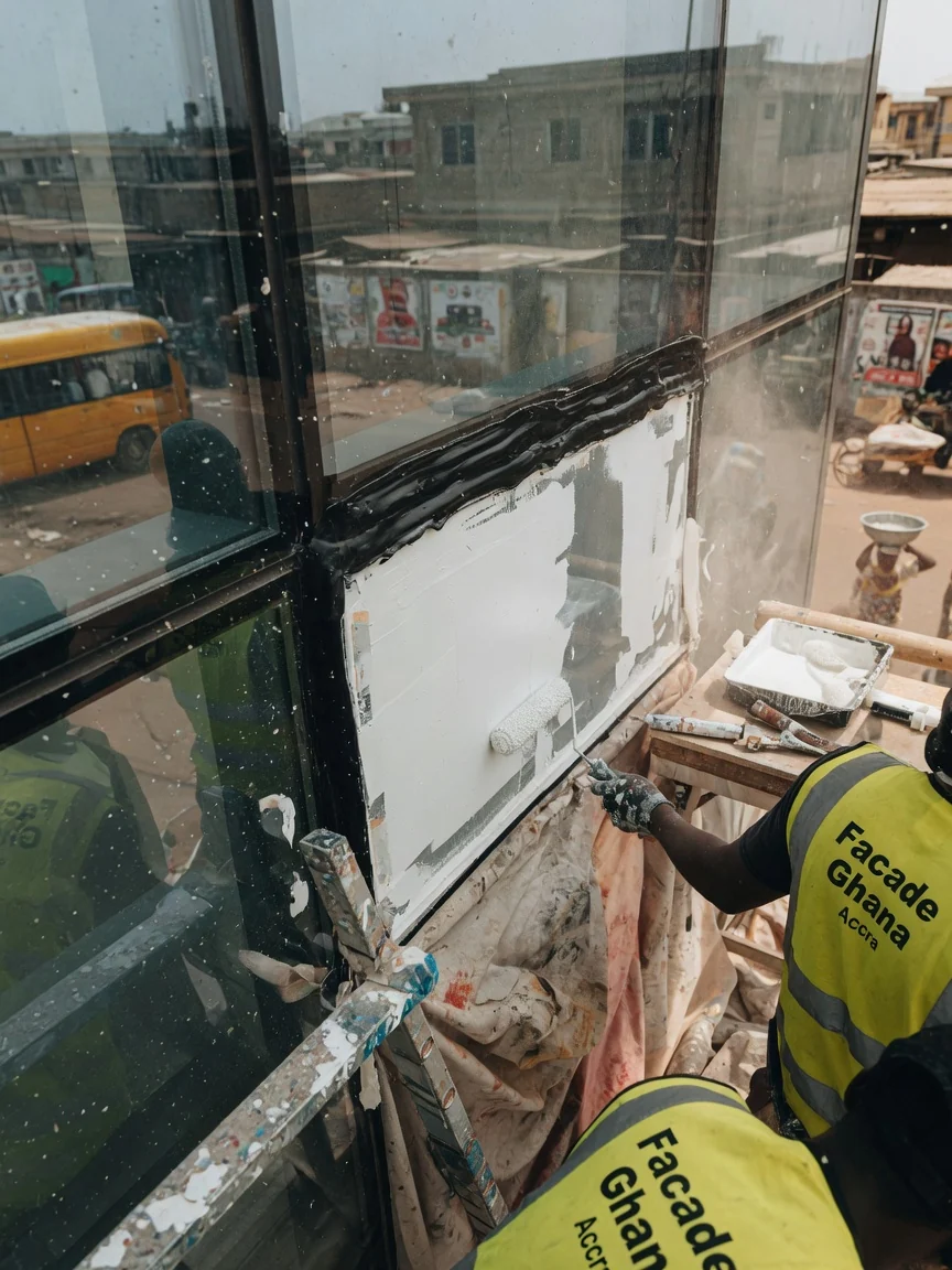 Structural silicone glazing and frameless glass façades in Ghana — frameless glass facade spider fitting fin support detail facadeghana, Accra Ghana